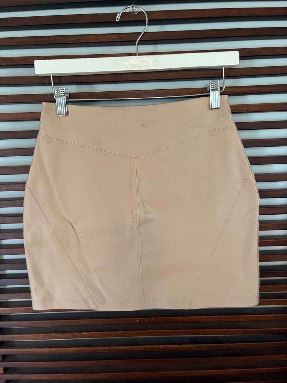 🎉NEW LISTING!🎉Gianni Bini Beige Women's Mini Skirt - Classic A-Line Style